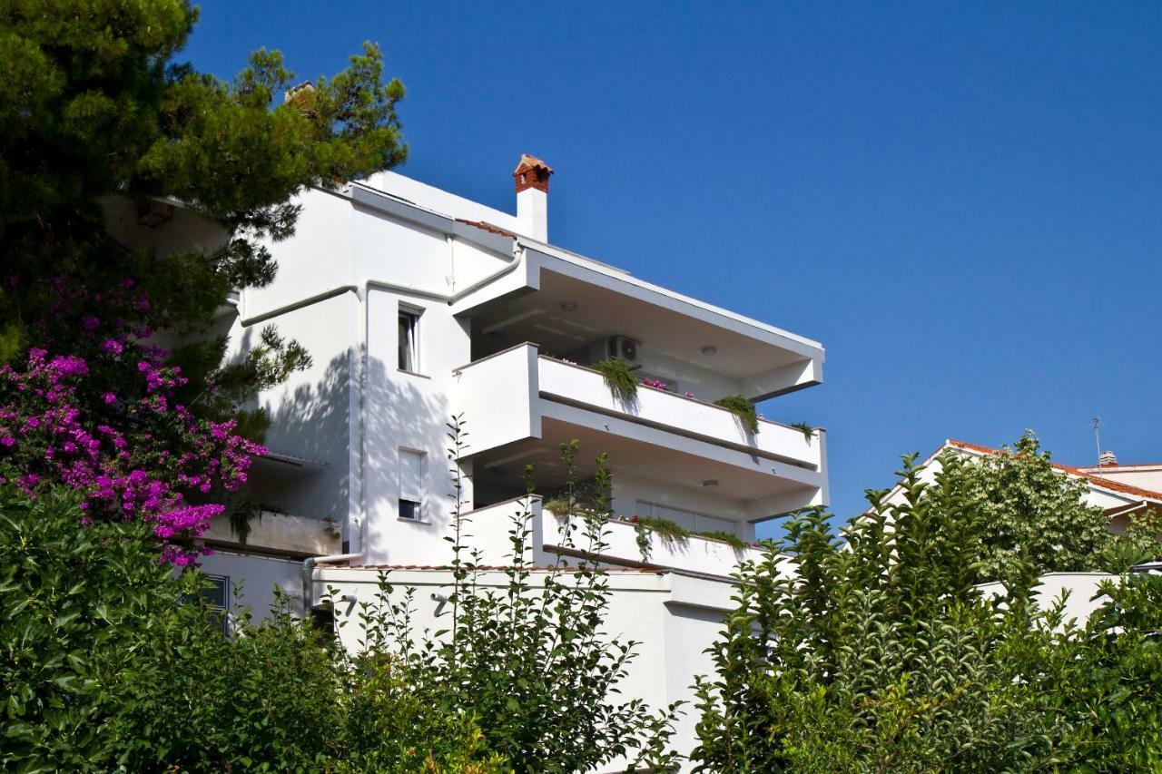 Apartment Topic Near The Beach Podstrana Esterno foto