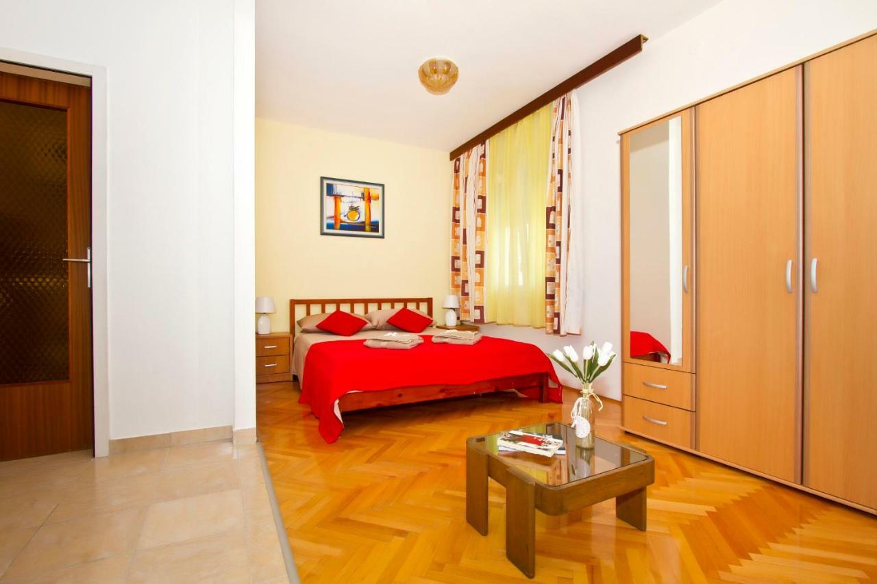 Apartment Topic Near The Beach Podstrana Esterno foto