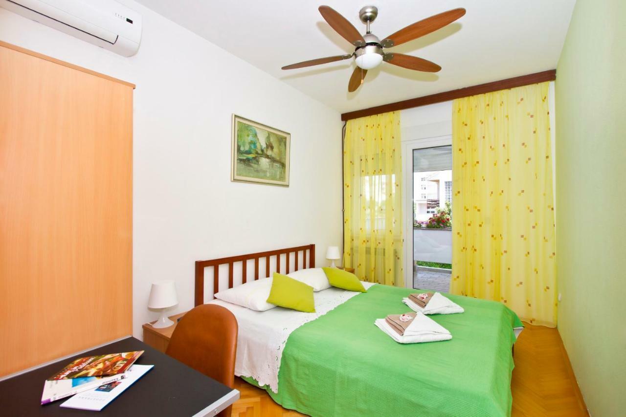 Apartment Topic Near The Beach Podstrana Esterno foto