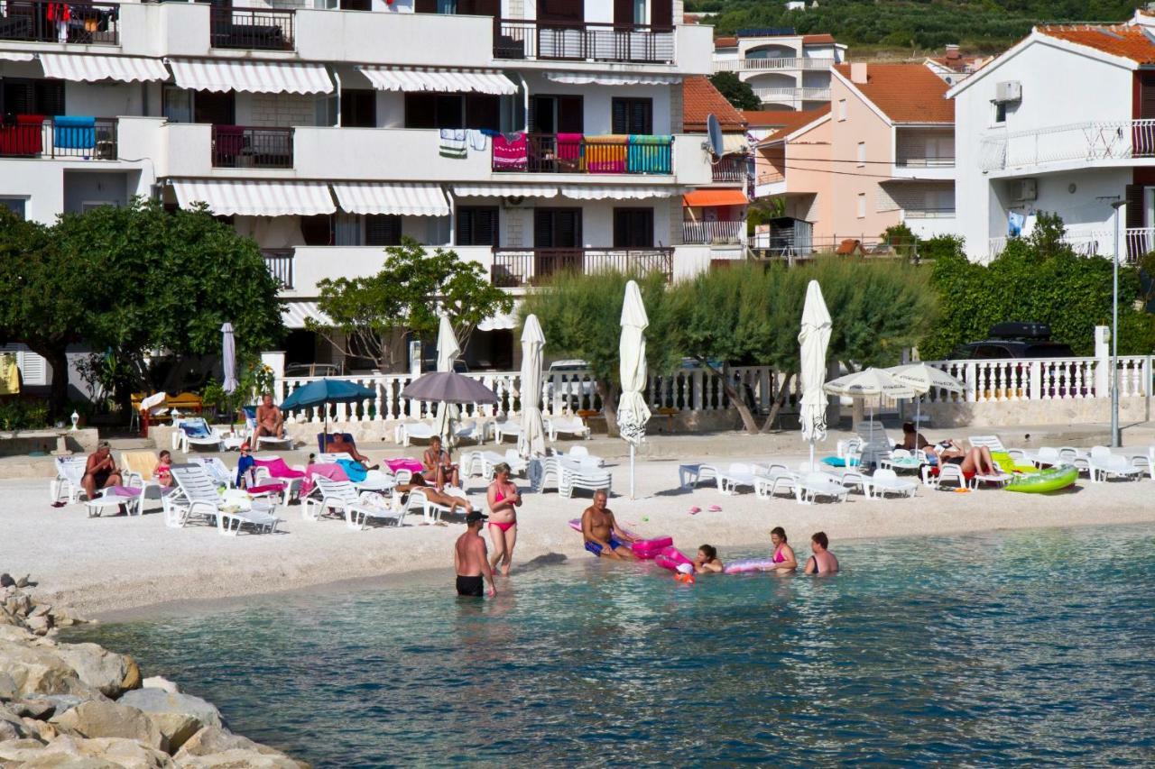 Apartment Topic Near The Beach Podstrana Esterno foto